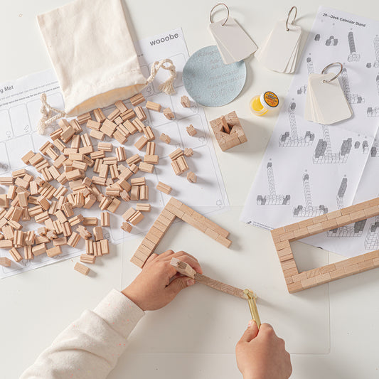 Desk Calendar Stand